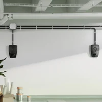 Több töltőpont egy mélygarázsban, közös kábelezéssel